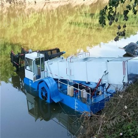 武汉北湖水葫芦打捞 水面保洁船打捞漂浮物