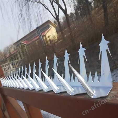 河北栏刺钉 住宅楼围墙刺钉西润工厂墙头防爬刺钉