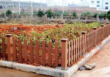 景区栈道PE木塑护栏 市政公路专用木质围栏 花园栅栏