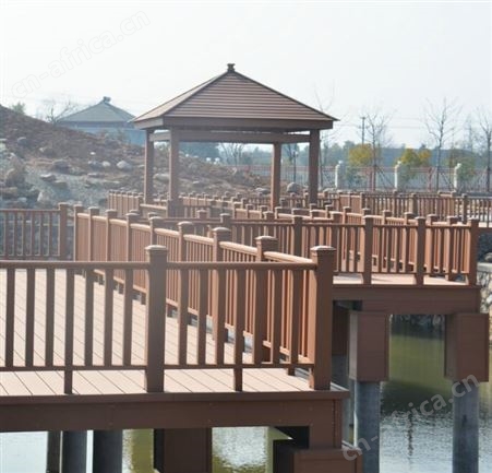 木纹150*25方孔户外木塑PE地板景区栈道花园公园工程