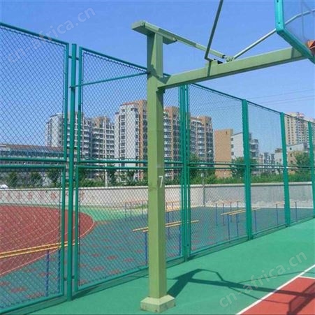 华丽体育球场围网厂家篮球运动场围网学校体育场勾花护栏网球围栏实体厂家