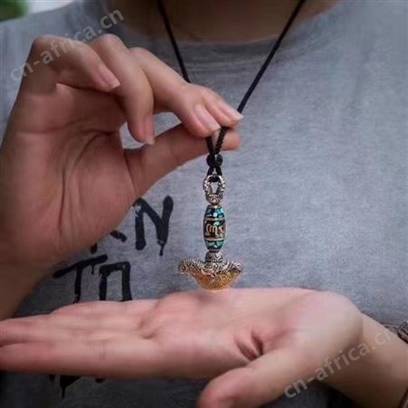 意轩钺刀六字真言吊坠项链天珠转动藏式挂厂家直供