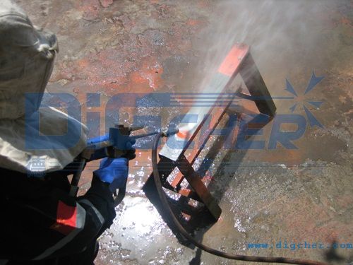 高压水射流湿喷砂作业